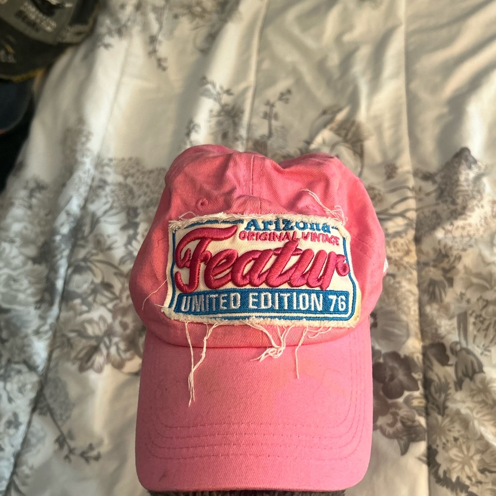 Pink Featur United Edition 76 Cap
